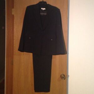 Navy with green pin stripe lined dressbarn suit
